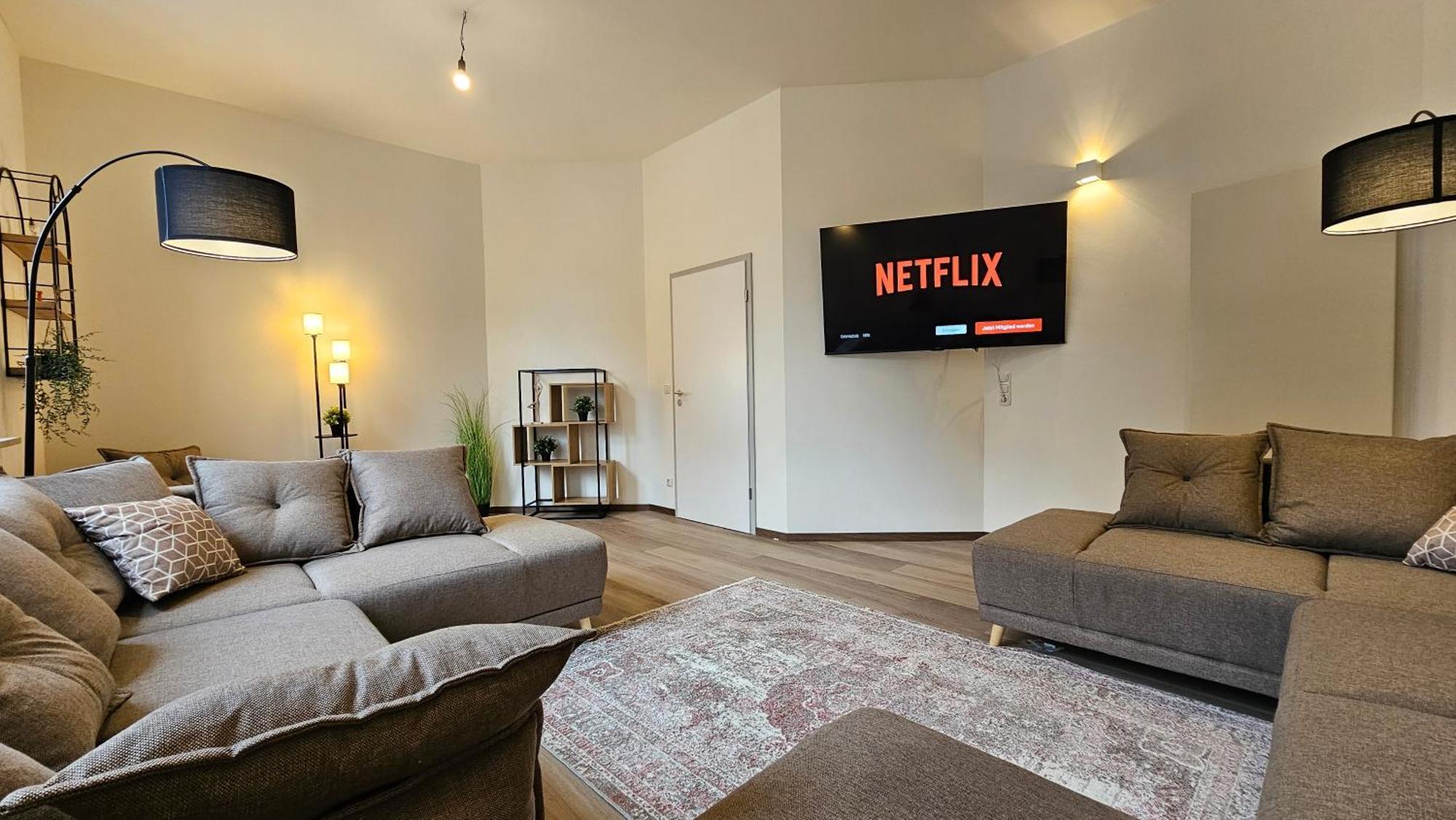 Yfb-170m2 Fuer Bis Zu 15, Modern, 1min Zu Ubahn, Ruhige Lage, Parkplaetze, Wifi, Netflix, Kindergerecht Appartement *