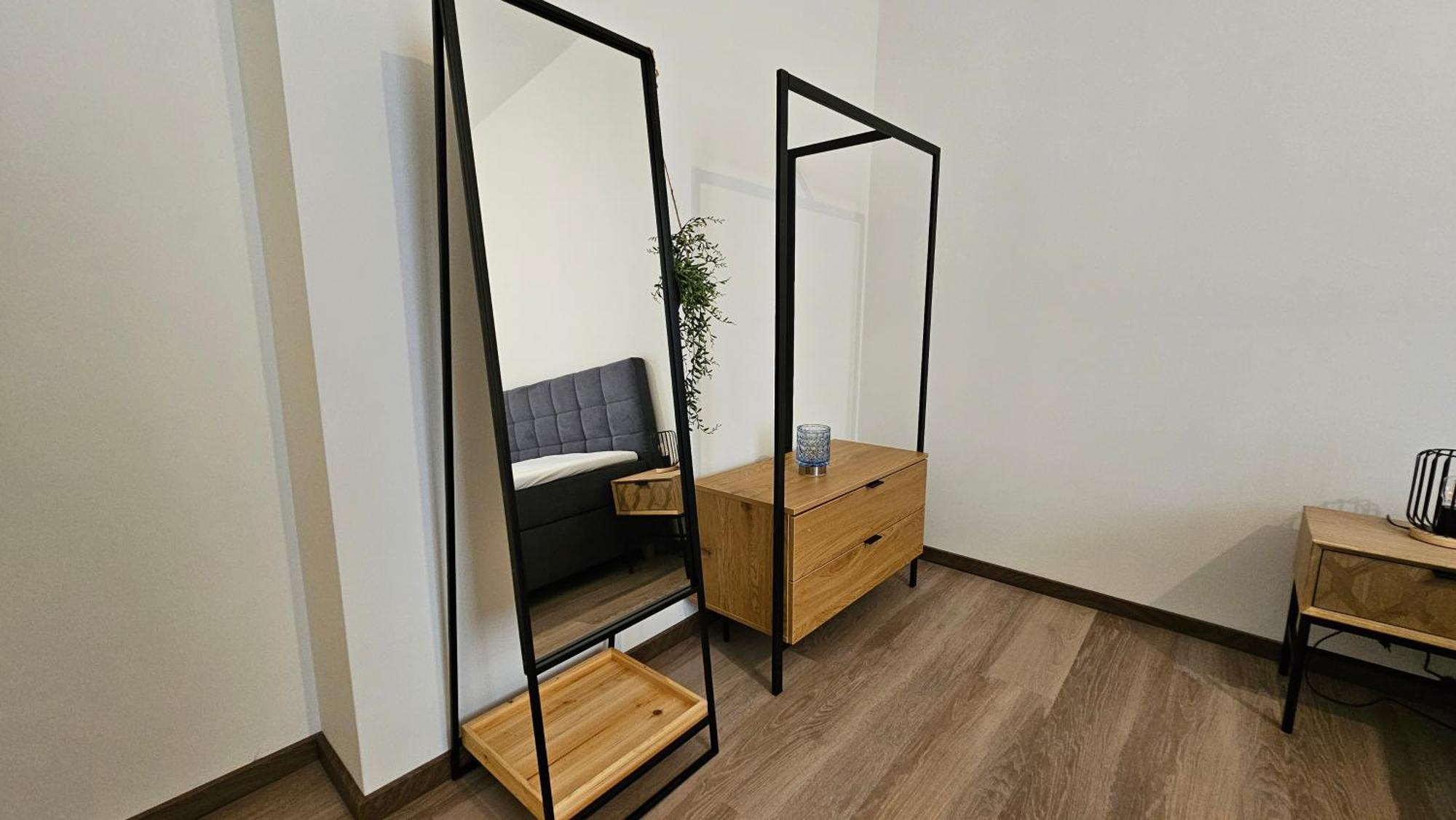Appartement Yfb-170m2 Fuer Bis Zu 15, Modern, 1min Zu Ubahn, Ruhige Lage, Parkplaetze, Wifi, Netflix, Kindergerecht *
