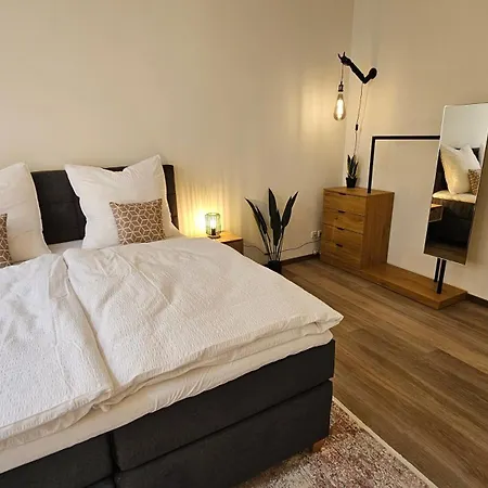 Yfb-170M2 Apartment Fuer Bis Zu 15, Modern, 1Min Zu Ubahn, Ruhige Lage, Parkplaetze, Wifi, Netflix, Kindergerecht Nuremberg Exterior photo