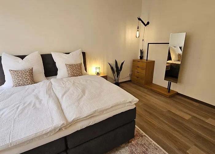 Yfb-170M2 Apartment Fuer Bis Zu 15, Modern, 1Min Zu Ubahn, Ruhige Lage, Parkplaetze, Wifi, Netflix, Kindergerecht
